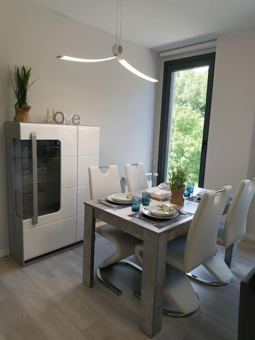 Apartmán ¡Al Lado De La Clinica Oftalmologica Vega! Oviedo Exteriér fotografie