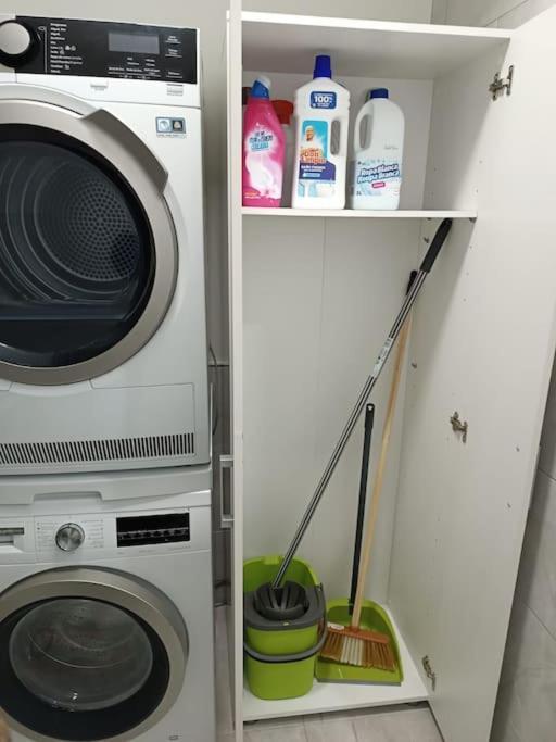 Apartmán ¡Al Lado De La Clinica Oftalmologica Vega! Oviedo Exteriér fotografie