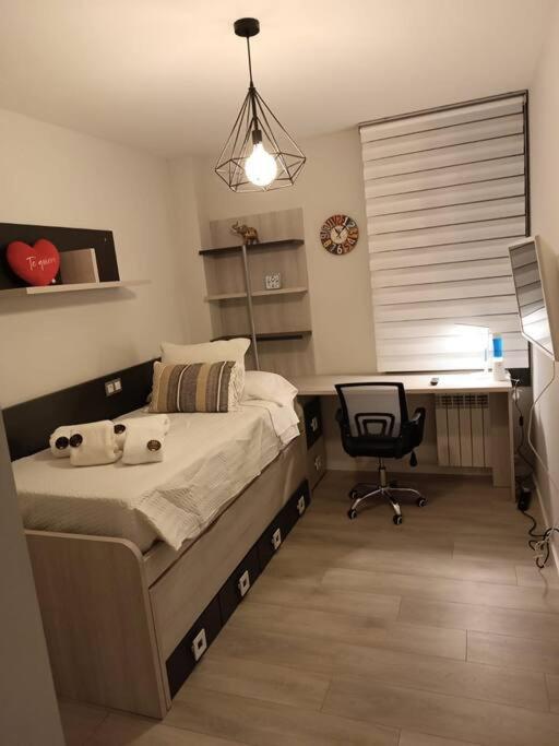 Apartmán ¡Al Lado De La Clinica Oftalmologica Vega! Oviedo Exteriér fotografie