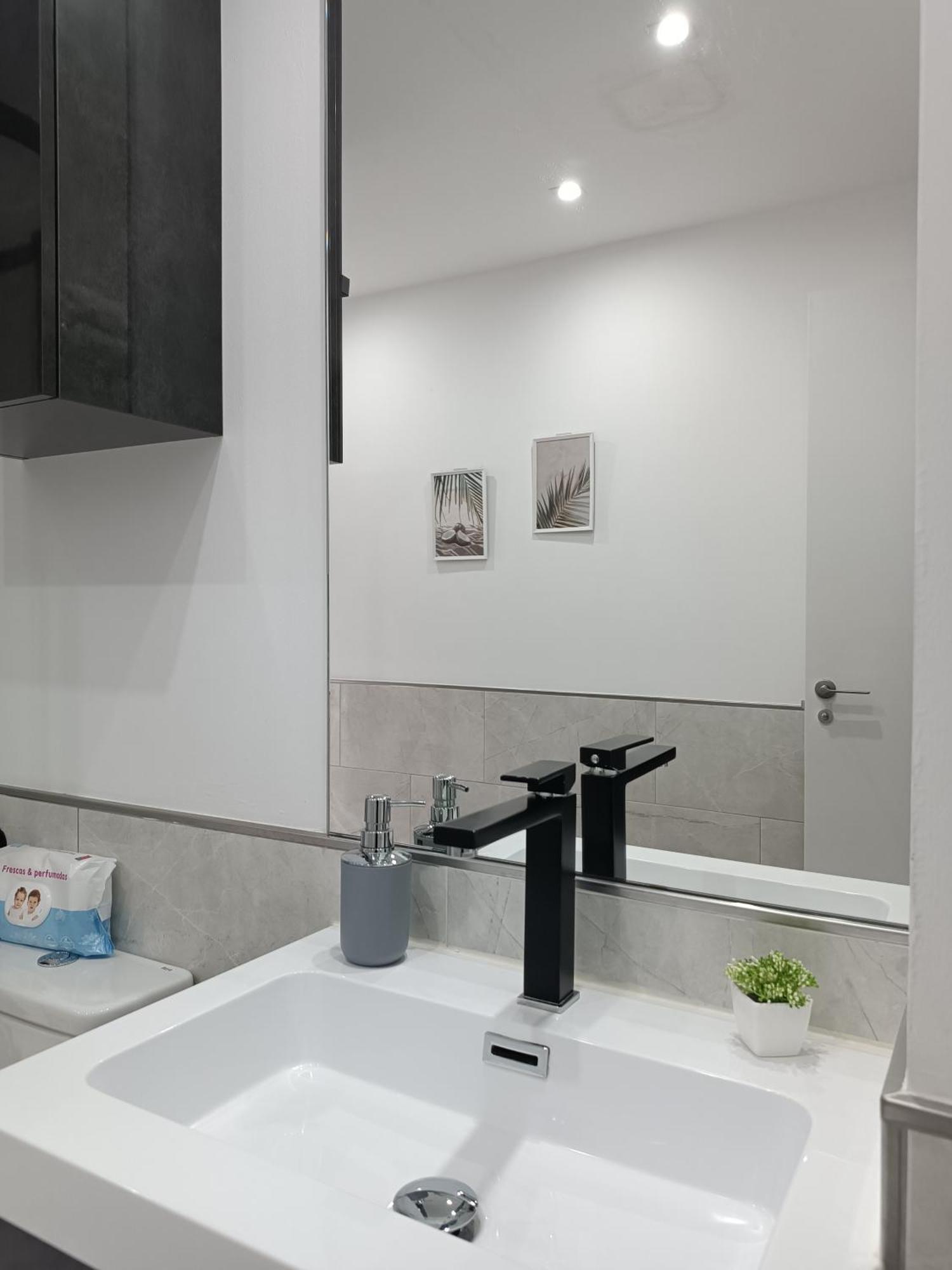 Apartmán ¡Al Lado De La Clinica Oftalmologica Vega! Oviedo Exteriér fotografie